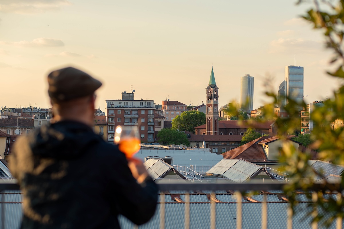 Aperitivo base milano, terrazze rooftop 2026jpg