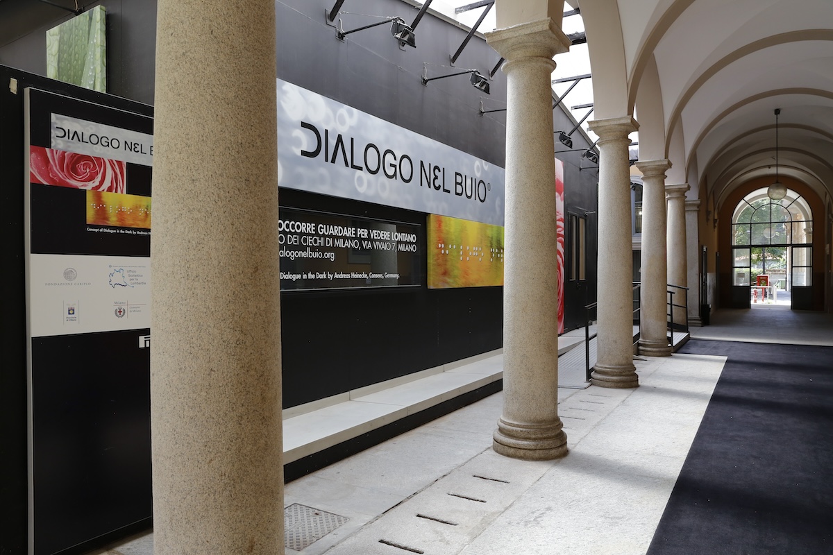 Milano Beauty Week 2025, Dialogo Nel Buio